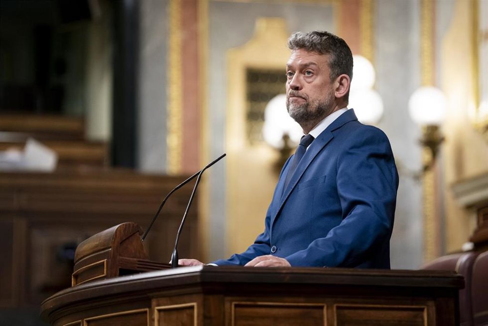 Archivo - El diputado de ERC Francesc-Marc Álvaro, interviene durante una sesión plenaria en el Congreso de los Diputados, a 6 de mayo de 2025, en Madrid (España).