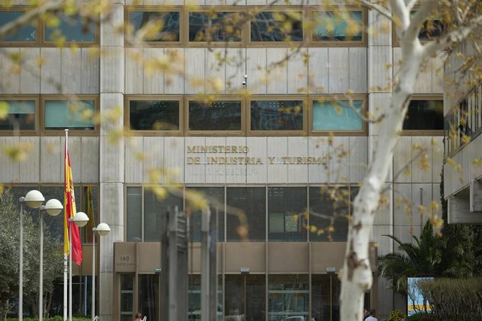 Archivo - Fachada del Ministerio de Industria, Energía y Turismo, a 20 de marzo de 2024, en Madrid (España). 