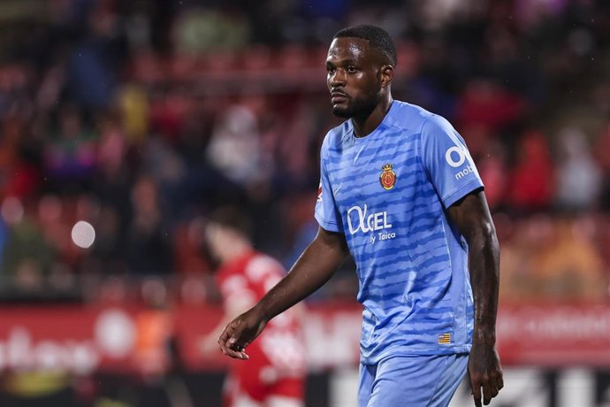 Archivo - El delantero canadiense Cyle Larin, en un partido con el RCD Mallorca. 