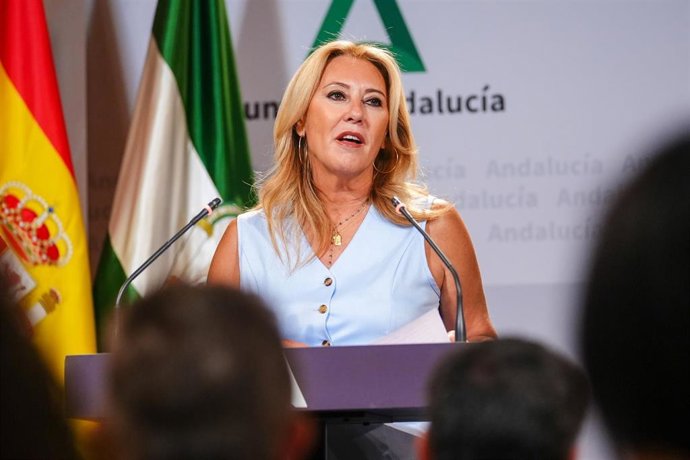 La consejera de Economía, Hacienda y Fondos Europeos y portavoz del Gobierno, Carolina España, comparece en la rueda de prensa. A 2 de septiembre de 2025, en Sevilla (Andalucía, España). Rueda de prensa tras el Consejo de Gobierno de la Junta de Andalucía
