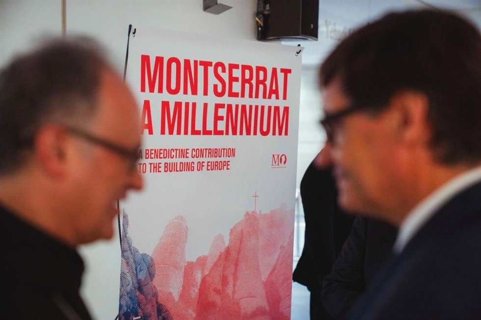 El presidente de la Generalitat, Salvador Illa, en la exposición 'Montserrat, un millenni: una contribució benedictina a la construcció d'Europa'