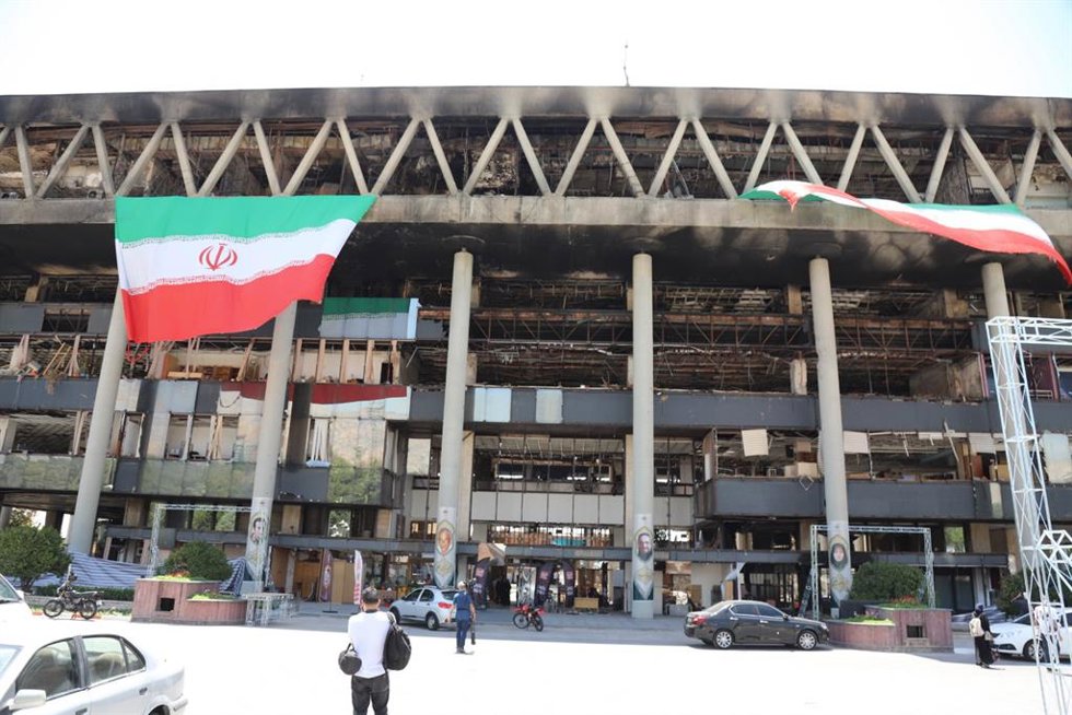 Archivo - Edificio dañado de la televisión iraní días después de un ataque israelí