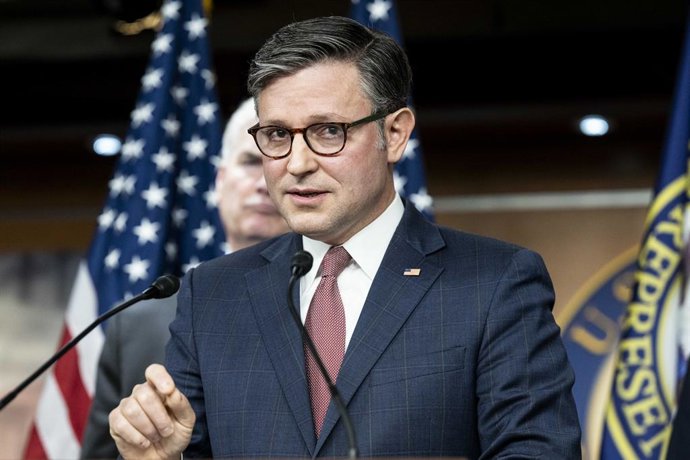 Archivo - July 22, 2025, Washington, District Of Columbia, USA: House Speaker MIKE JOHNSON (R-LA) speaking at a press conference at the U.S. Capitol in Washington, D.C.
