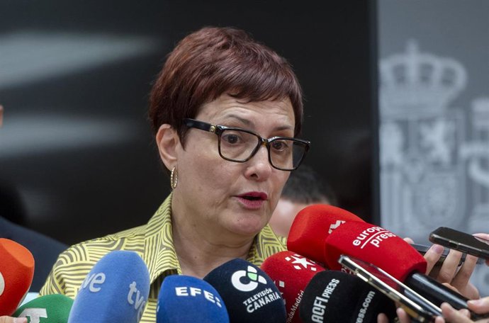 Archivo - La consejera de Bienestar Social, Igualdad, Juventud, Infancia y Familia de Canarias, Candelaria Delgado Toledo, ofrece declaraciones a los medios tras la Conferencia Sectorial de Infancia y Adolescencia, en la sede del Ministerio, a 27 de junio