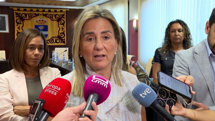 La Delegada Del Gobierno En Castilla-La Mancha, Milagros Tolón, Atiende A Los Medios Antes De Presidir La Junta Local De Seguridad De Olías Del Rey Convocada Con Motivo De Las Fiestas De La Localidad.