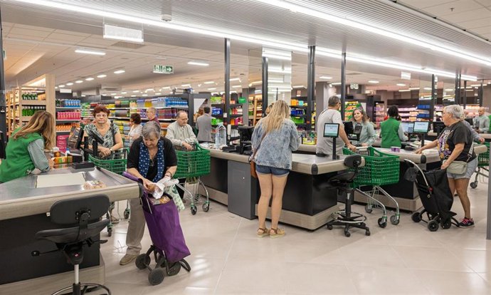 Mercadona reabre su supermercado de Las Fuentes (Zaragoza) tras una reforma integral.