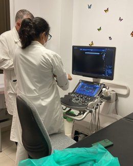 Nuevo ecógrafo en el Hospital de Medina del Campo (Valladolid).