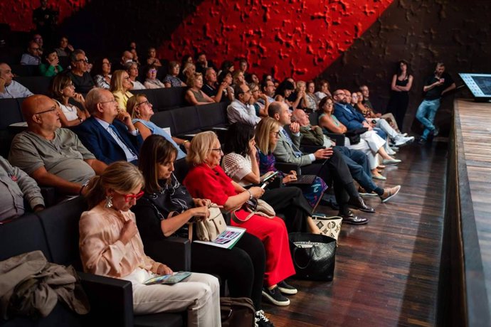 La CEMMp conmemora su décimo aniversario con una jornada sobre mieloma múltiple