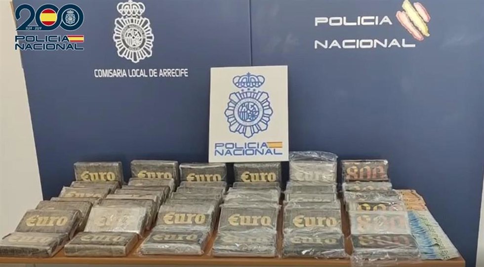 La Policía Nacional detiene a tres miembros de una organización criminal y se incautan 55 kilos de cocaína