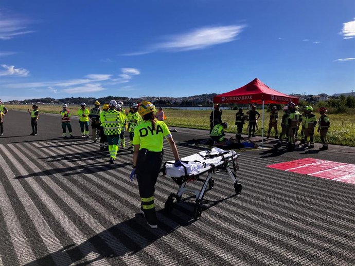 Simulacro en el aeropuerto de San Sebastián.