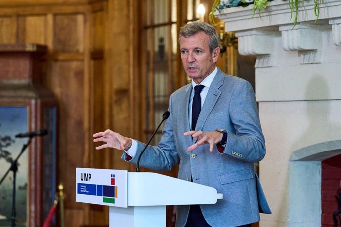 El presidente de la Xunta, Alfonso Rueda, participa en Santander en una jornada organizada por la Universidad Internacional Menéndez Pelayo (UIMP).