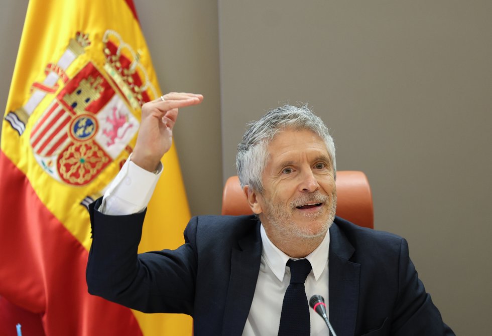 El ministro del Interior, Fernando Grande-Marlaska, presenta el balance provisional de la siniestralidad vial registrado en las carreteras españolas durante los pasados meses de julio y agosto de 2025, en la sede de la Dirección General de Tráfico, a 3 