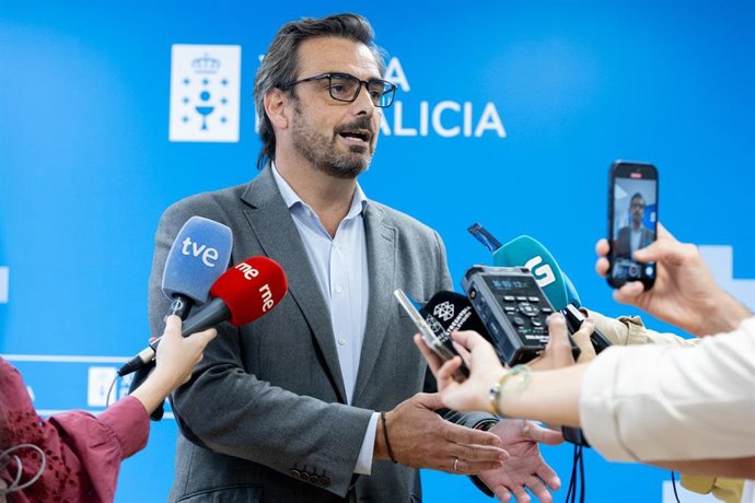 El conselleiro de Presidencia, Diego Calvo, en declaraciones a los medios.