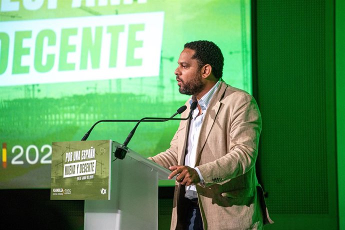 Archivo - Arxiu - El vice-president de Vox, Ignacio Garriga, intervé durant la presentació del programa econòmic i d'habitatge de Vox, a l'Auditori Mútua Madrilenya, a 29 de juny de 2025, a Madrid (Espanya).