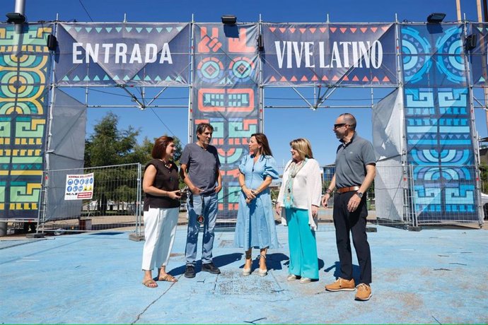Visita al montaje de festival Vive Latino que alcanza su cuarta edición
