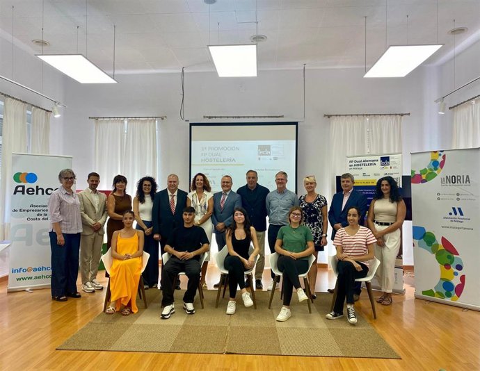 El alumnado de esta primera promoción se formará en las áreas clave de los establecimientos hoteleros como recepción, administración, o los departamentos de bebidas y alimentos y harán prácticas en La Noria
