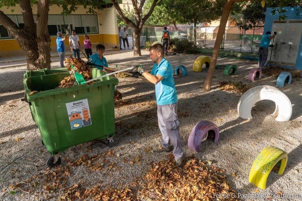 Cartagena ultima los trabajos de mantenimiento y limpieza en colegios a unos días del inicio del curso escolar