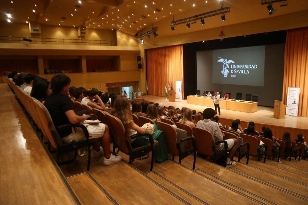 Acto de acogida en la ETSI a los estudiantes internacionales de la Universidad de Sevilla.