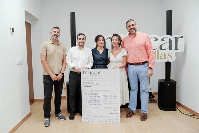 Presentación del cartel de la segunda edición de 'Mojácar 5 Estrellas'.