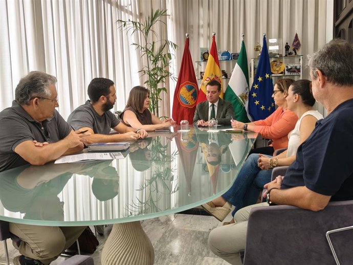 Reunión de CCOO con el alcalde de Córdoba, José María Bellido.