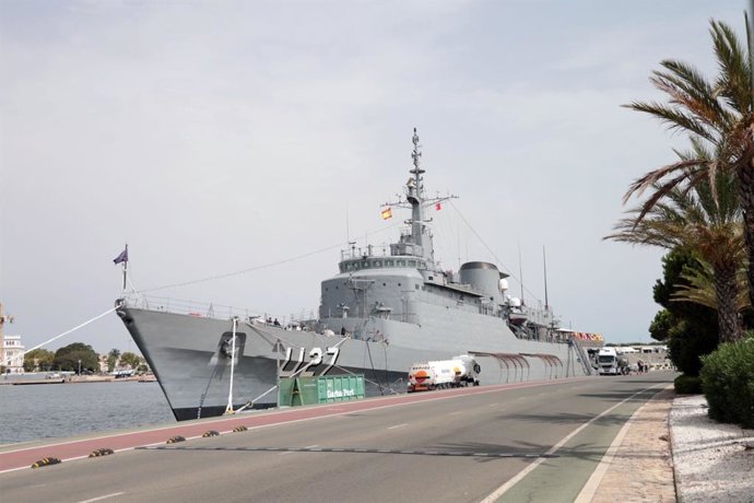 València recibe al buque escuela de la Armada brasileña con cerca de 400 militares a bordo