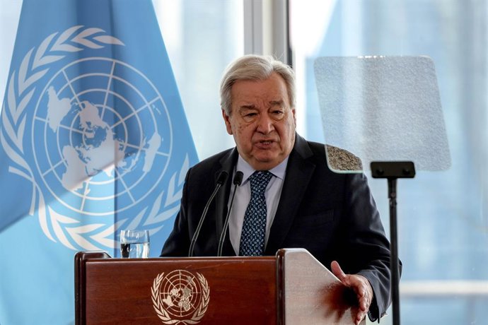 Archivo - 22 July 2025, US, New York: UN Secretary-General Antonio Guterres speaks during a press conference on the climate crisis existential challenge and urged collective action toward a new energy era. Photo: Bianca Otero/ZUMA Press Wire/dpa