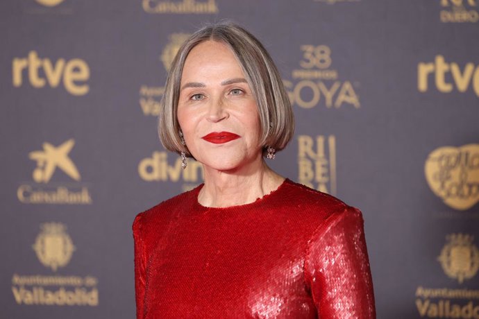 Archivo - La actriz Antonia San Juan posa en la alfombra rosa previa a la gala de la 38 edición de los Premios Goya, en el Auditorio Feria de Valladolid, a 10 de febrero de 2024, en Valladolid, Castilla y León (España). La Academia celebra la calidad del 