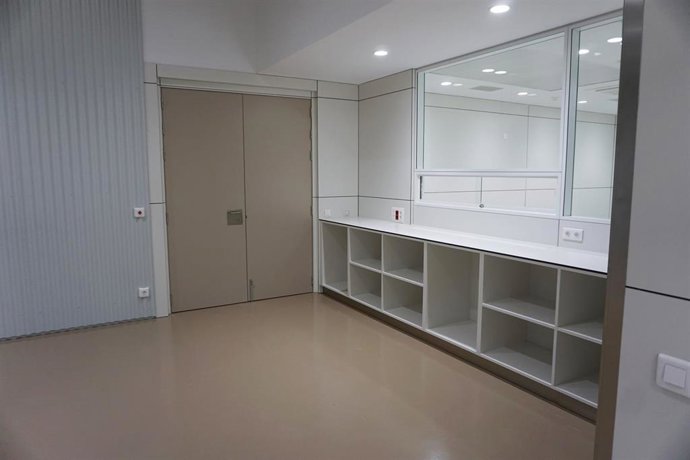 Aspecto del Área de Farmacia del Hospital Reina Sofía previo a su equipamiento
