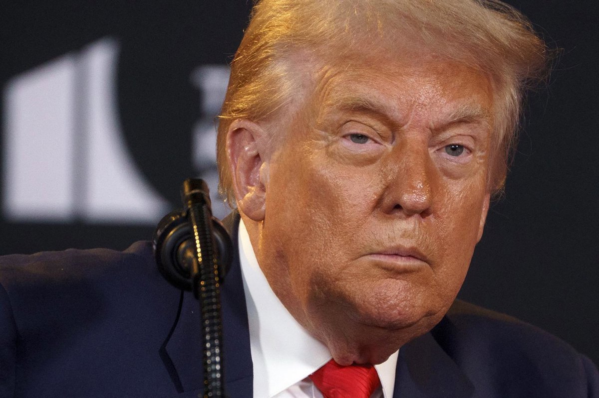 Trump says that Putin and Zelenski “are not yet prepared” to meet but assures that “something is going to happen”