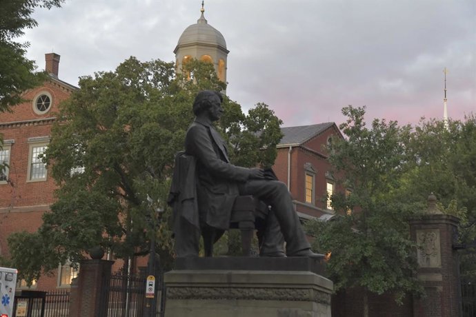 August 30, 2025, Leominster, Dt., USA: Harvard University and Harvard Square buildings and scenes as students return to the area.
