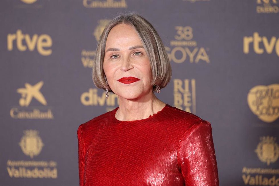 Archivo - La actriz Antonia San Juan posa en la alfombra rosa previa a la gala de la 38 edición de los Premios Goya.