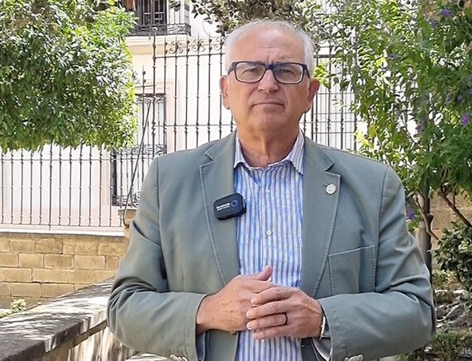 El catedrático de Comercialización e Investigación de Mercados Manuel Parras en la Sede Antonio Machado.