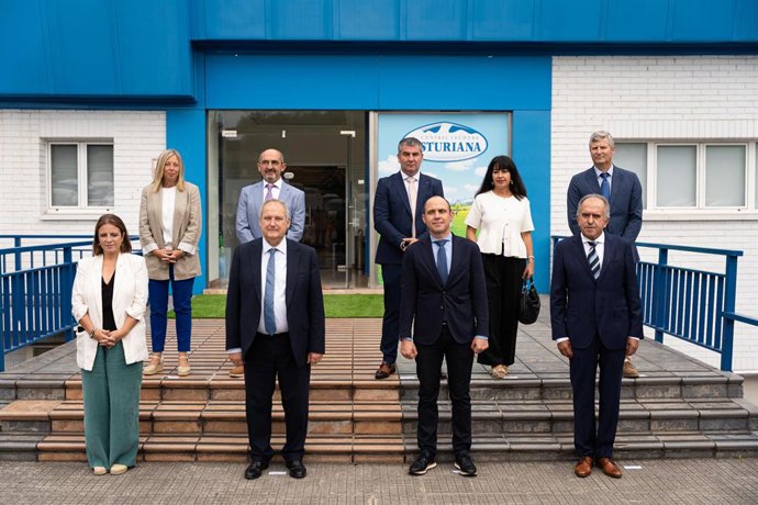 Jordi Hereu, en su visita a Central Lechera Asturiana