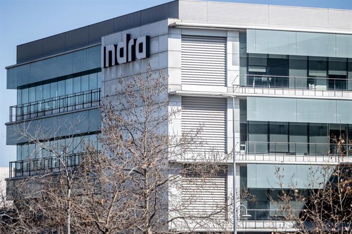 Archivo - Fachada de la sede de Indra, a 5 de febrero de 2025, en Madrid (España). 