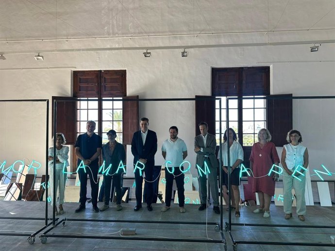 Presentación de las dos exposiciones del Govern y el Coaib para celebrar los 50 años de 'Te deix, amor, la mar com a penyora' de Carme Riera