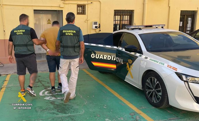 Detenido como presunto autor del rapto y robo a un conductor en Roquetas de Mar (Almería) en octubre de 2022.