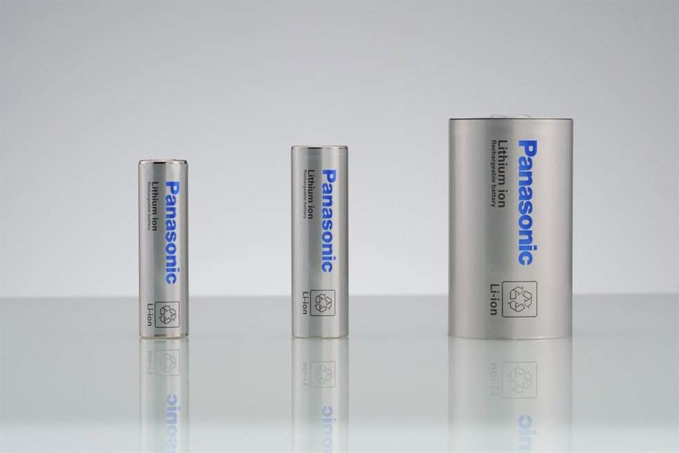Archivo - Baterías de Panasonic Energy