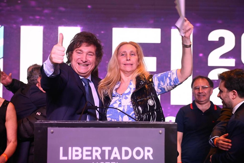 Archivo - El presidente de Argentina y su hermana, Javier y Karina Milei.