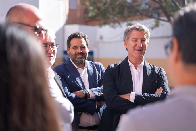 El presidente del PP de C-LM, Paco Núñez, junto al presidente nacional del partido, Alberto Núñez Feijóo, en Guadalajara.