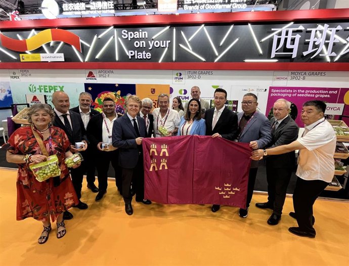 La consejera Sara Rubira durante la presentación del Congreso Mundial de Uva de Mesa durante la celebración de la feria Asia Fruit Logistica