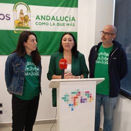La diputada de Por Andalucía y secretaria institucional de Podemos Andalucía, Alejandra Durán, en rueda de prensa.