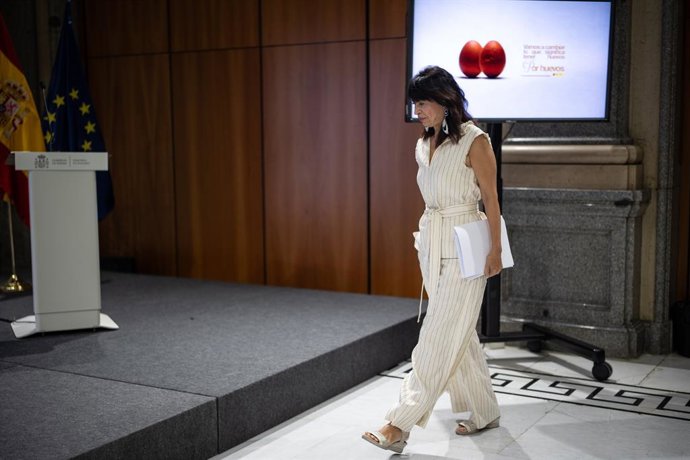 La ministra de Igualdad, Ana Redondo, presenta una campaña institucional sobre masculinidades en el Ministerio de Igualdad, a 4 de septiembre de 2025, en Madrid (España). La campaña se enmarca con el lema "Vamos a cambiar lo que significa tener huevos, po