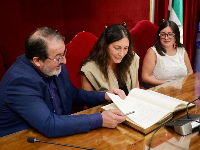 La consejera de Inclusión Social, Juventud, Familias e Igualdad, Loles López, este jueves, en Carmona (Sevilla)