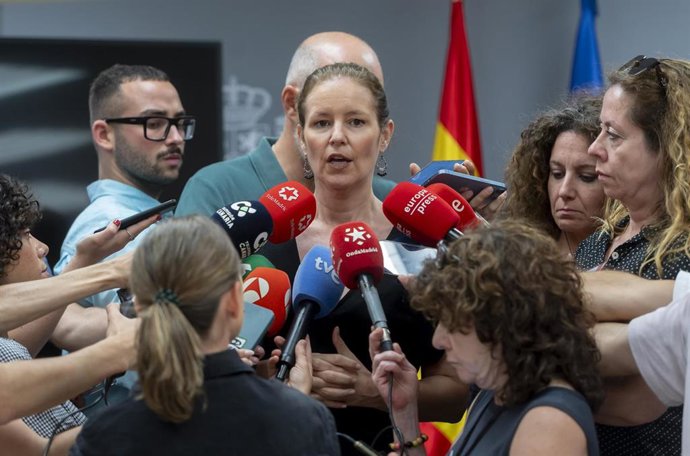 Archivo - La consejera de Familia, Juventud y Asuntos Sociales de la Comunidad de Madrid, Ana Dávila-Ponce.