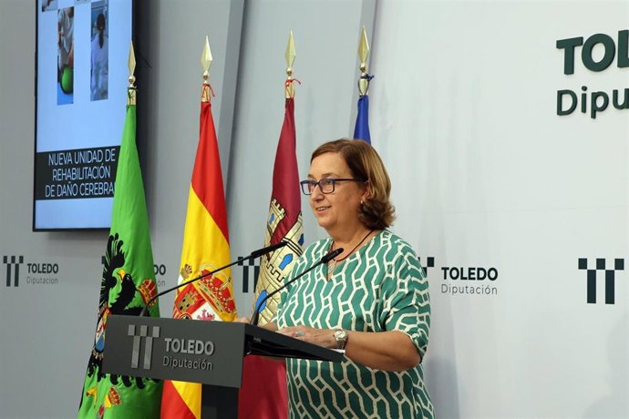 La presidenta de la Diputación de Toledo, Concepción Cedillo, presenta en rueda de prensa la Unidad de Rehabilitación de Daño Cerebral Adquirido en la Residencia Social Asistida ‘San José’.