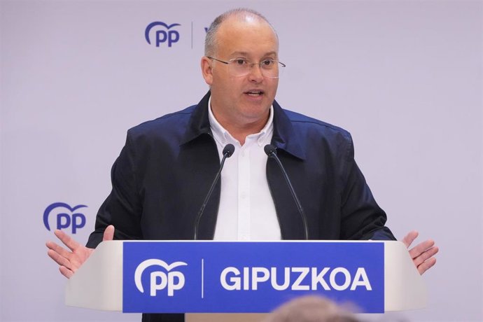 El secretario general del Partido Popular, Miguel Tellado, durante un acto político, a 27 de agosto de 2025, en San Sebastián, Guipúzcoa, País Vasco (España).