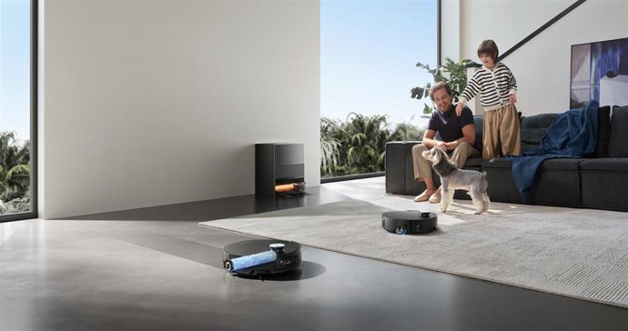 El nuevo robot aspirador Aqua10 Ultra Roller Complete.