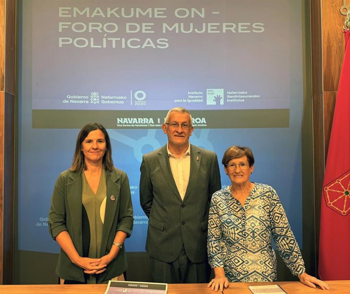 Patricia Abad, el vicepresidente Félix Taberna y Ángeles Angulo, en la rueda de prensa ofrecida hoy.