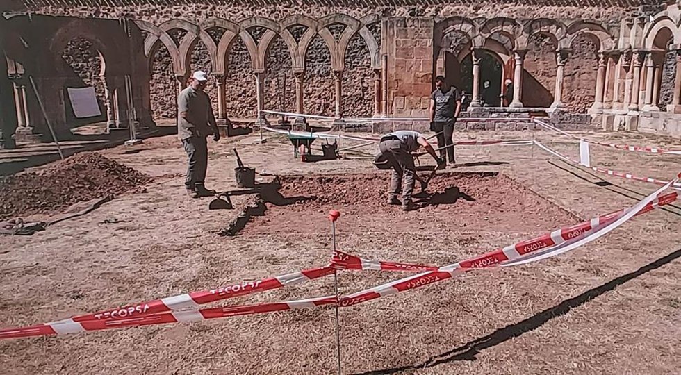 Incio de las excavaciones en el monasterio de San Juan de Duero de Soria.