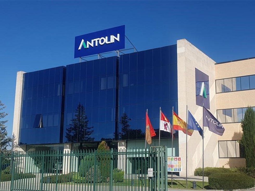 Fachada de la sede de Antolín